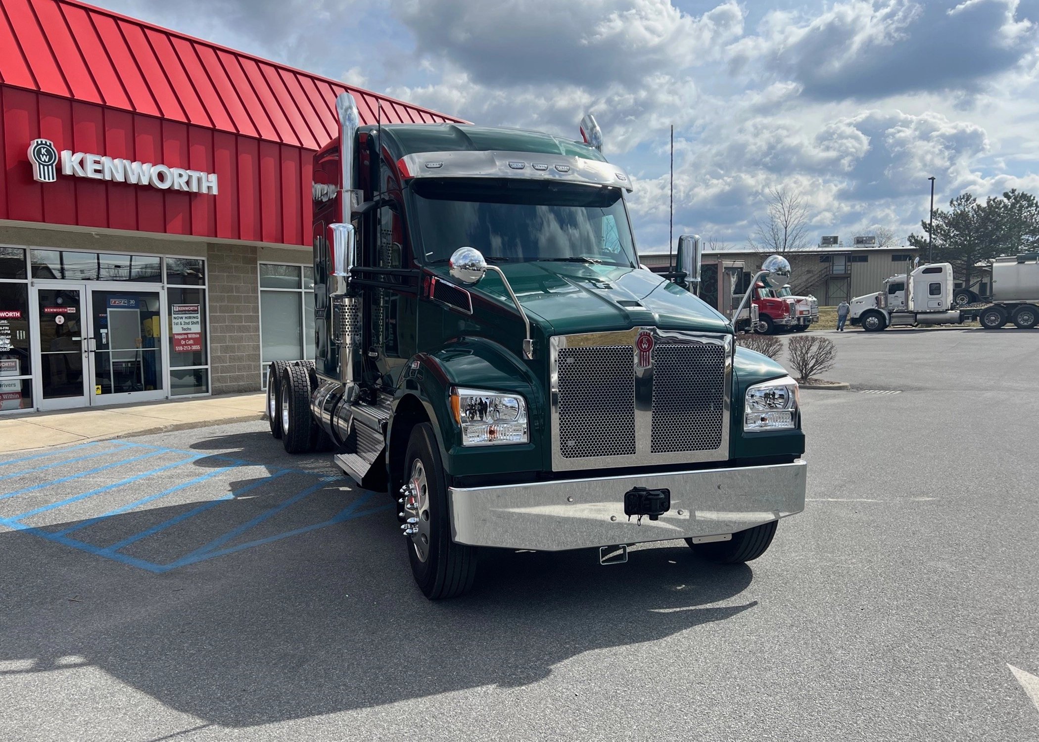 380093-099c.webp?width=2100&